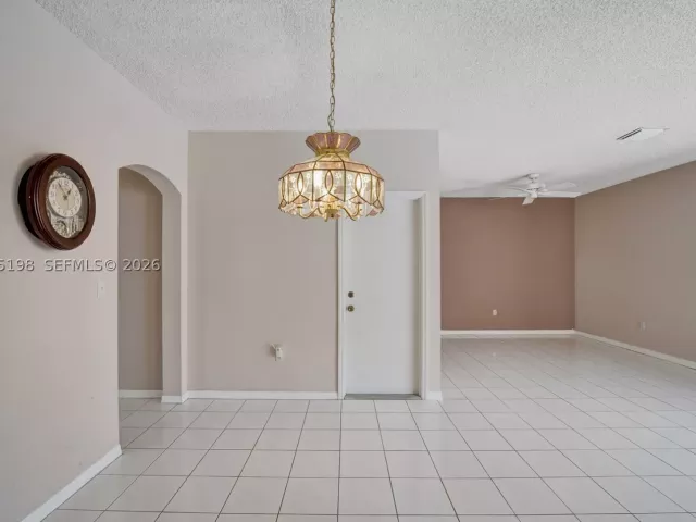 Продажа дома по адресу 4025 Fern Forest Rd - фото 9264818