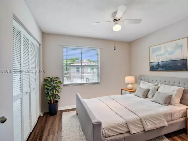Продажа дома по адресу 4025 Fern Forest Rd - фото 9264837