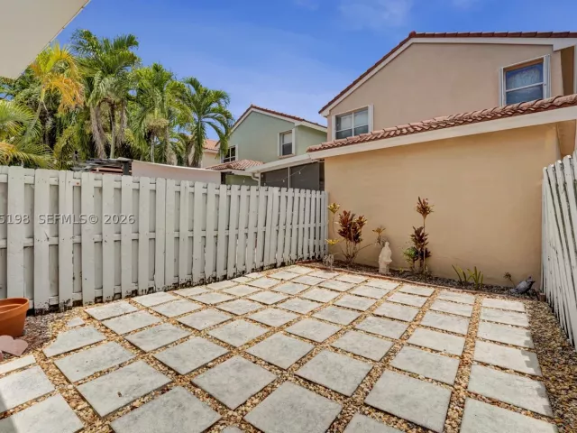 Продажа дома по адресу 4025 Fern Forest Rd - фото 9264845