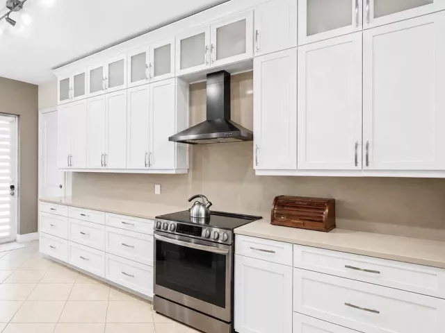 Продажа дома по адресу 1505 SW 23RD Street - фото 8898038