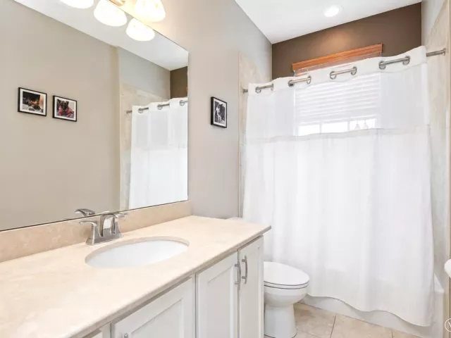 Продажа дома по адресу 1505 SW 23RD Street - фото 8898041