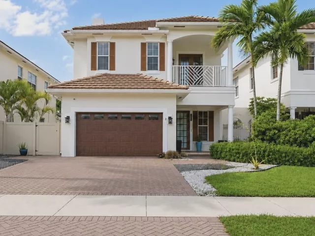 Продажа дома по адресу 1505 SW 23RD Street - фото 8898027