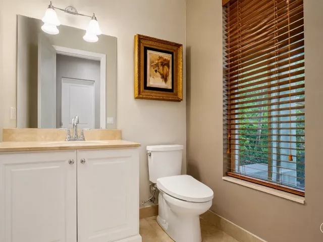 Продажа дома по адресу 1505 SW 23RD Street - фото 8898034