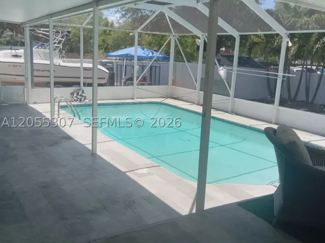 Продажа дома по адресу 7400 NW 1st Ct - фото 8898400