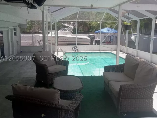 Продажа дома по адресу 7400 NW 1st Ct - фото 8898403
