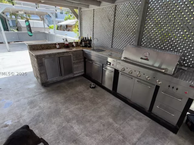 Продажа дома по адресу 7400 NW 1st Ct - фото 8898405