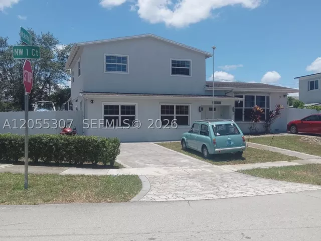 Продажа дома по адресу 7400 NW 1st Ct - фото 8898389