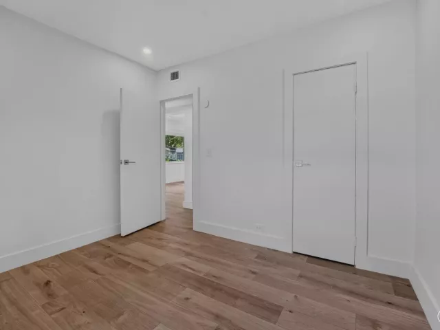 Продажа дома по адресу 1645 NW 121ST Street - фото 9269460