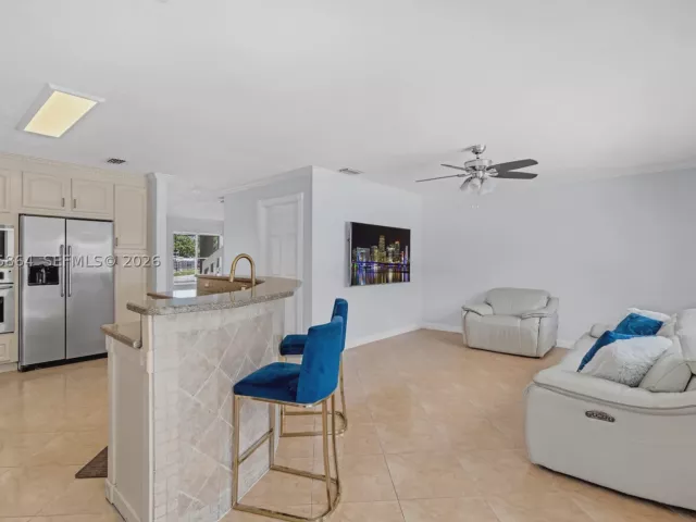 Продажа дома по адресу 13790 SW 174th St - фото 8899378