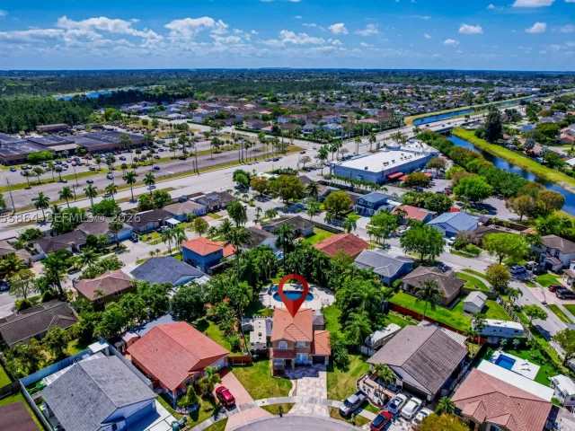 Продажа дома по адресу 13790 SW 174th St - фото 8899369