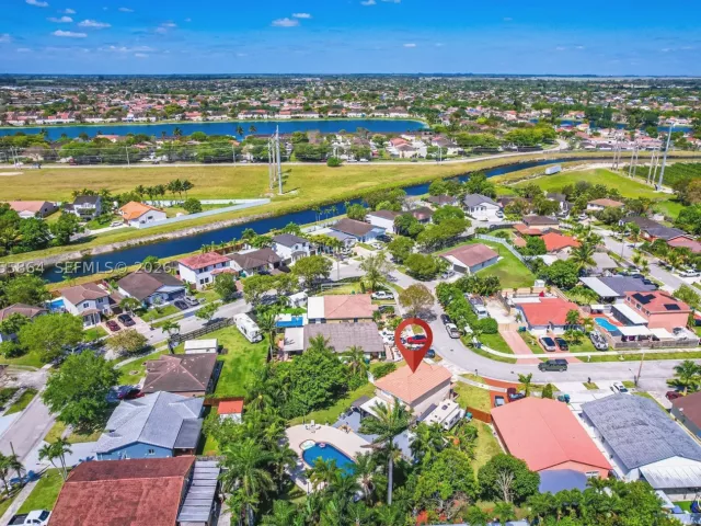 Продажа дома по адресу 13790 SW 174th St - фото 8899370