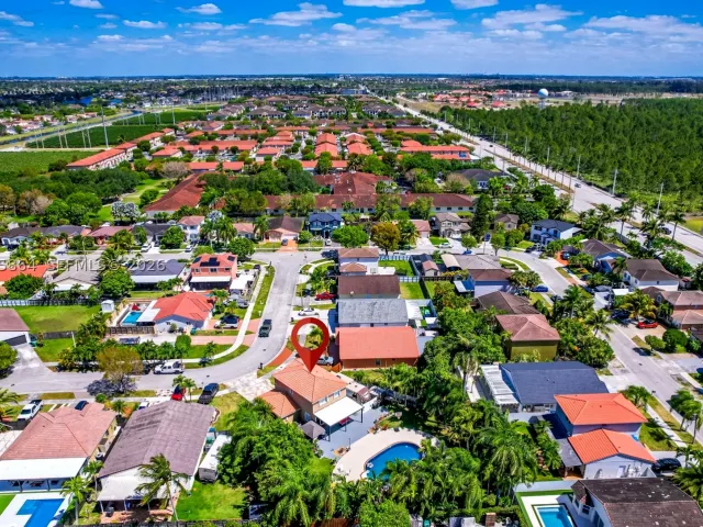 Продажа дома по адресу 13790 SW 174th St - фото 8899371