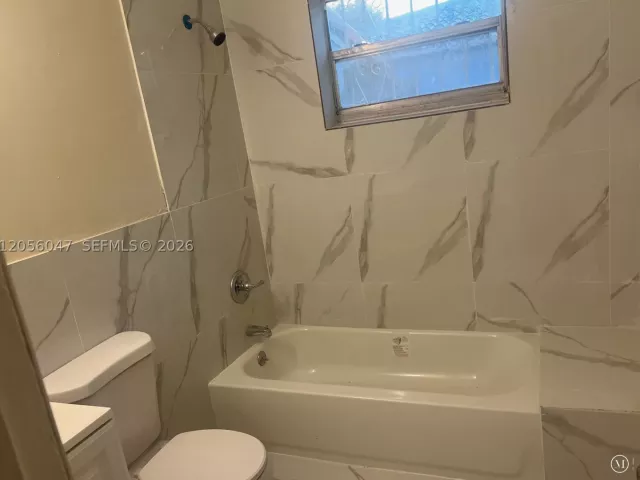 Продажа дома по адресу 395 NE 112th St - фото 8899672