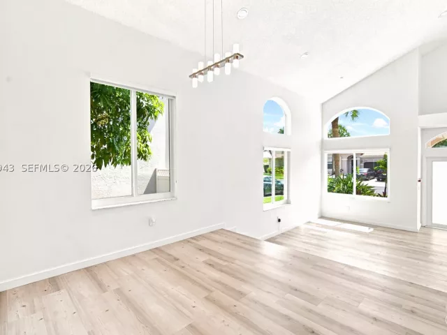 Продажа дома по адресу 1457 NW 159th Ln - фото 8899635