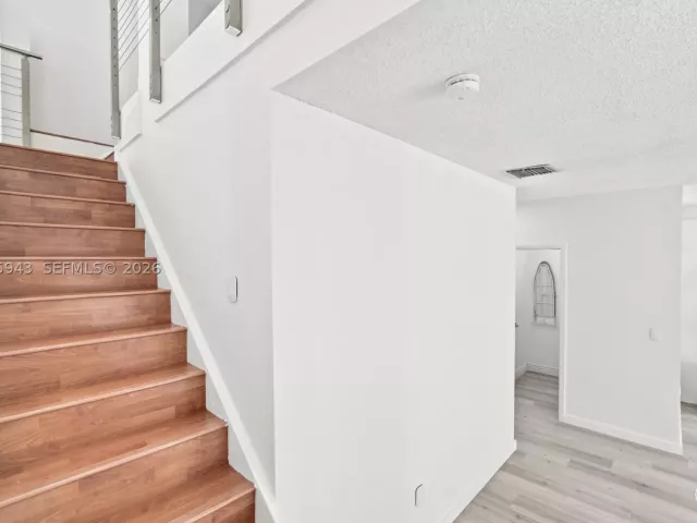 Продажа дома по адресу 1457 NW 159th Ln - фото 8899636