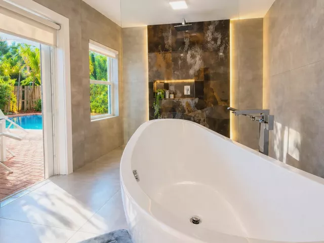 Продажа дома по адресу 800 SE 11TH Court - фото 8902322