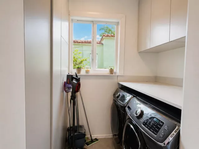 Продажа дома по адресу 800 SE 11TH Court - фото 8902330
