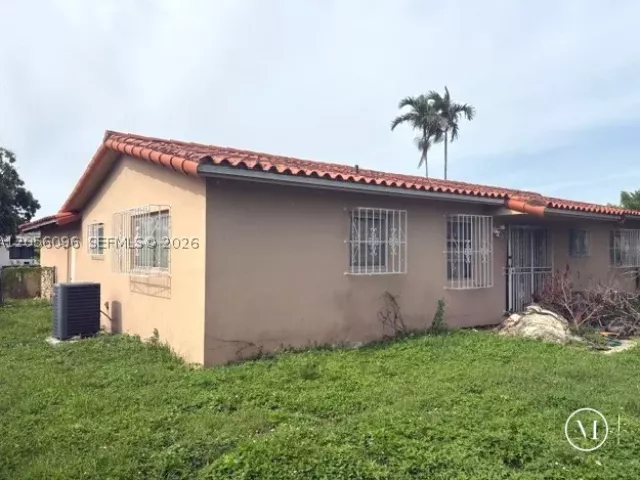 Продажа дома по адресу 9590 SW 19th St - фото 8899835