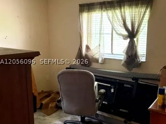 Продажа дома по адресу 9590 SW 19th St - фото 8899838