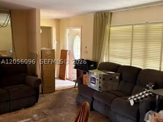 Продажа дома по адресу 9590 SW 19th St - фото 8899840