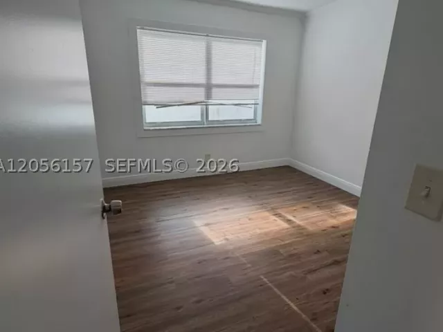 Продажа дома по адресу 3160 NW 63rd St - фото 8901907