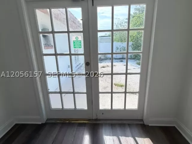 Продажа дома по адресу 3160 NW 63rd St - фото 8901910