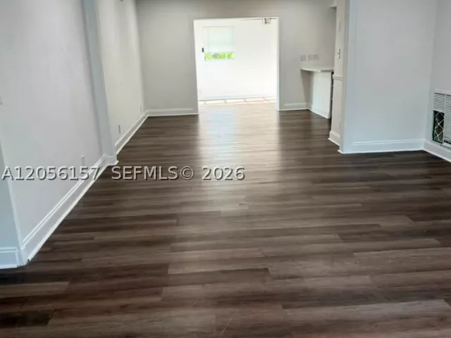 Продажа дома по адресу 3160 NW 63rd St - фото 8901912