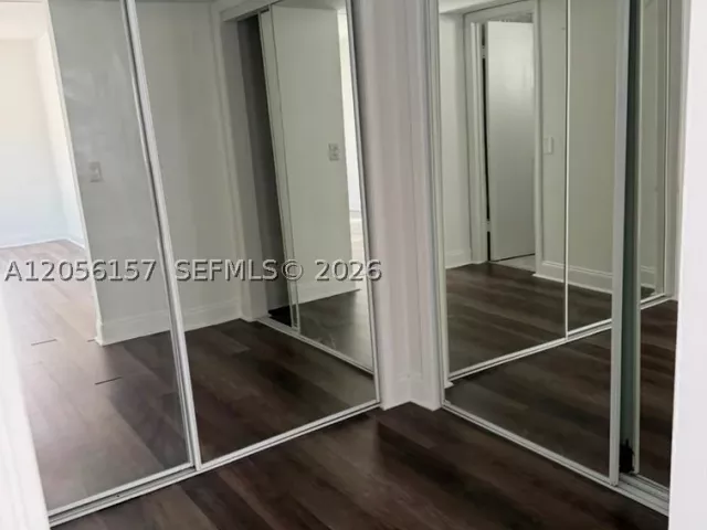 Продажа дома по адресу 3160 NW 63rd St - фото 8901914