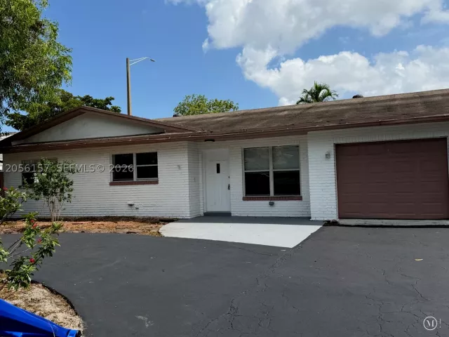 Продажа дома по адресу 3160 NW 63rd St - фото 8901898