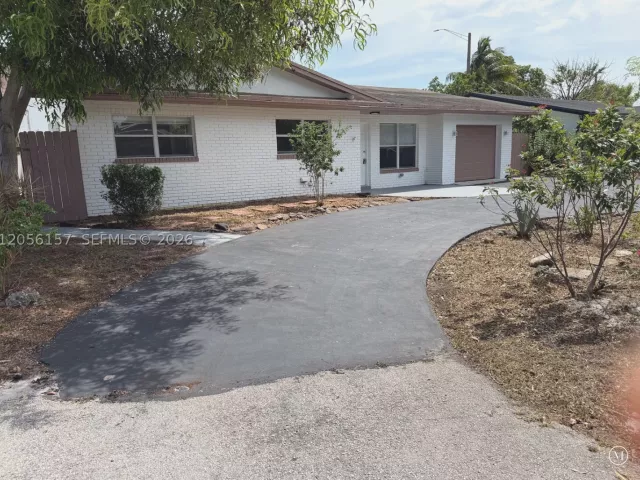 Продажа дома по адресу 3160 NW 63rd St - фото 8901917