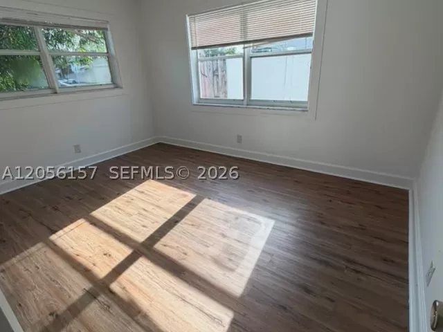 Продажа дома по адресу 3160 NW 63rd St - фото 8901904