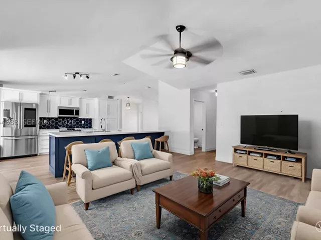 Продажа дома по адресу 15260 SW 143rd St - фото 8900659