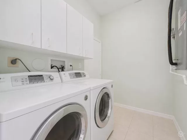 Продажа дома по адресу 15883 SW 14TH Court - фото 8901166