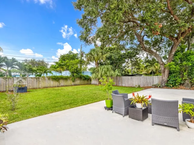 Продажа дома по адресу 1008 SW 18th Ct - фото 8922866