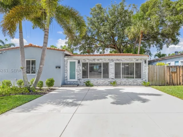 Продажа дома по адресу 1008 SW 18th Ct - фото 8922849