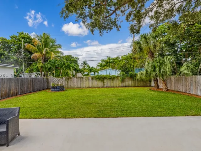Продажа дома по адресу 1008 SW 18th Ct - фото 8922867