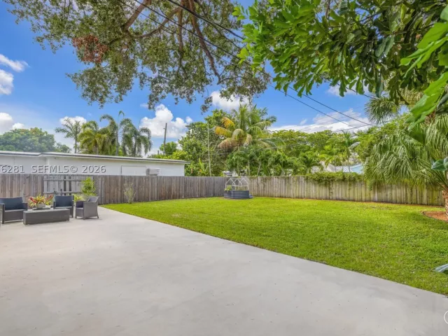 Продажа дома по адресу 1008 SW 18th Ct - фото 8922868
