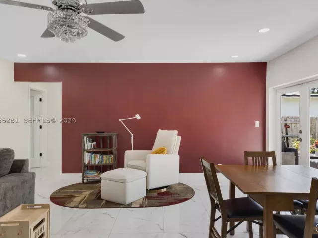 Продажа дома по адресу 1008 SW 18th Ct - фото 8922856