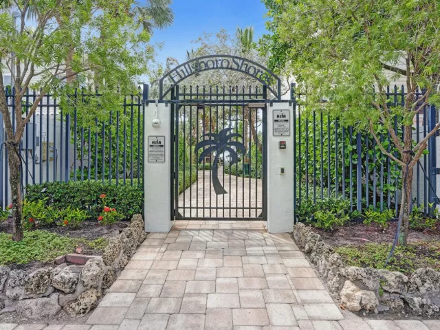 Продажа дома по адресу 3209 Leigh Road - фото 9284582