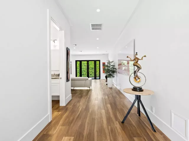 Продажа дома по адресу 3209 Leigh Road - фото 9284557