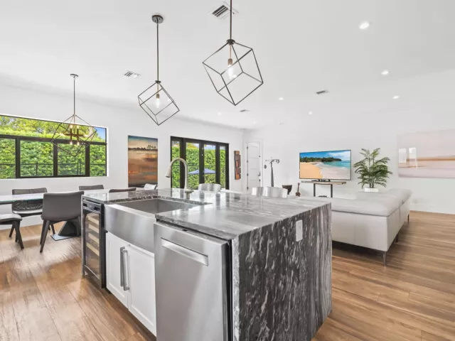 Продажа дома по адресу 3209 Leigh Road - фото 9284560