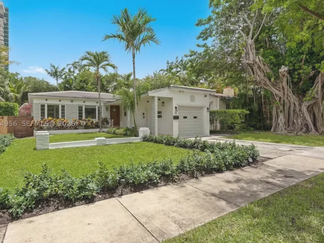 Продажа дома по адресу 784 NE 71st St - фото 9195894