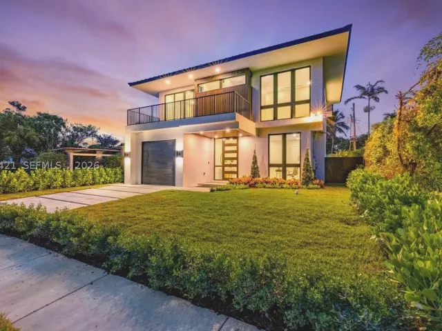Продажа дома по адресу 5765 SW 47th St - фото 9301802