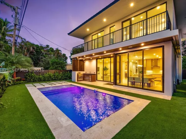 Продажа дома по адресу 5765 SW 47th St - фото 9301803