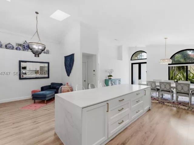 Продажа дома по адресу 15645 SW 16th Ct - фото 8947299