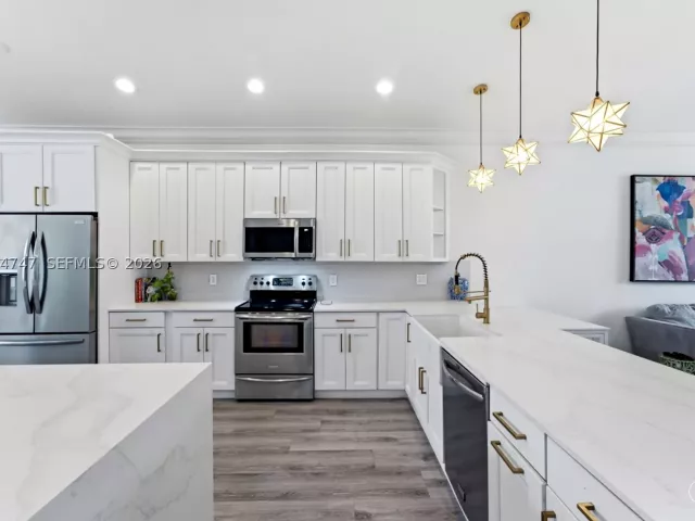 Продажа дома по адресу 15645 SW 16th Ct - фото 8947300