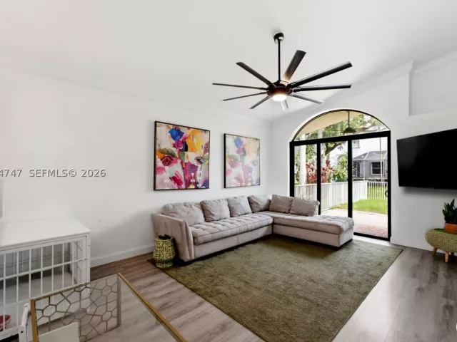 Продажа дома по адресу 15645 SW 16th Ct - фото 8947306