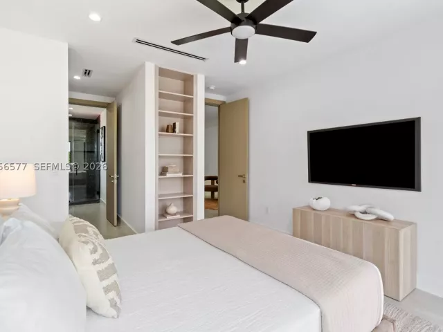 Продажа дома по адресу 1234 NE 17th Ter - фото 8919716