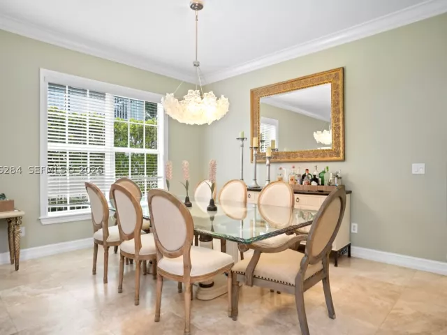 Продажа дома по адресу 1327 SW 21st Ct - фото 8903373