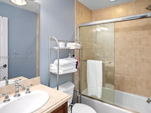 Продажа дома по адресу 1327 SW 21st Ct - фото 8903380
